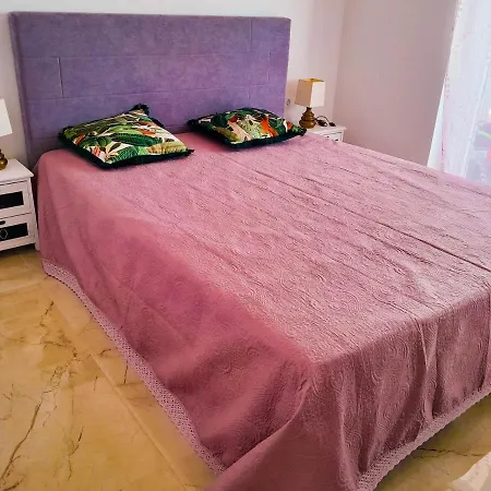 Modern App + Parking Apartman